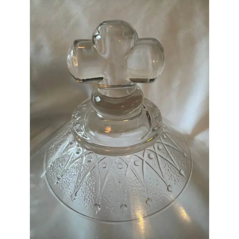 Vintage Clear Pressed Glass Covered Candy Dish Bonbon Bowl Clover Finial Lid